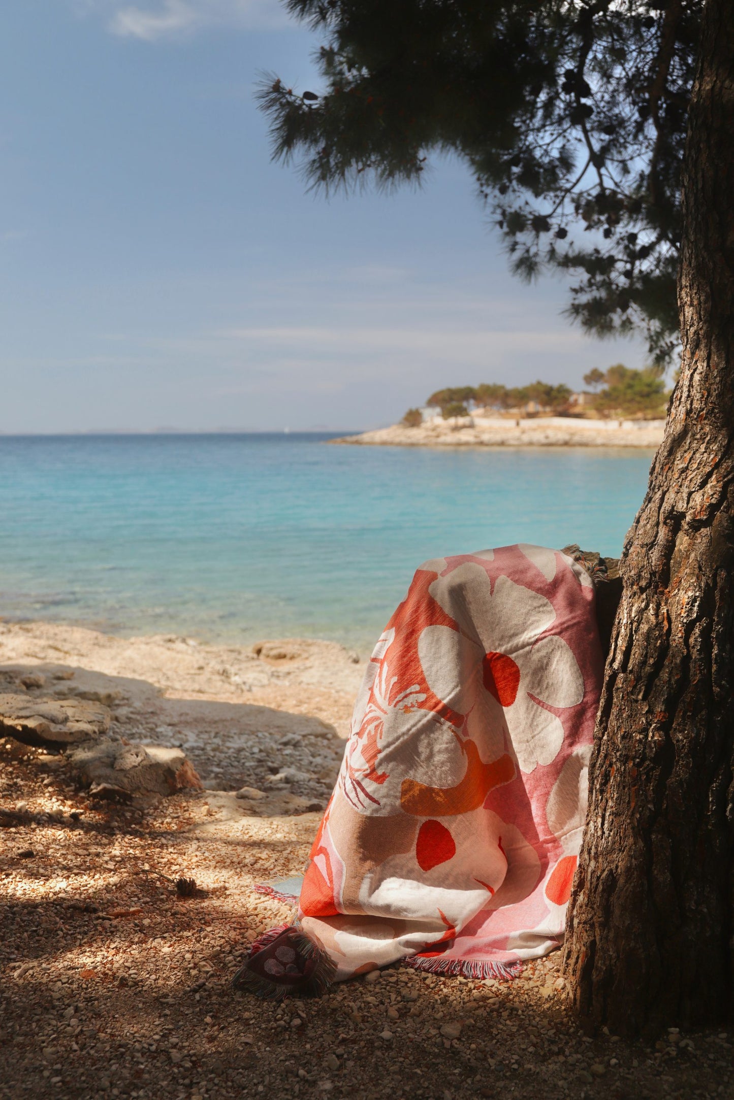 Des Tropiques Throw