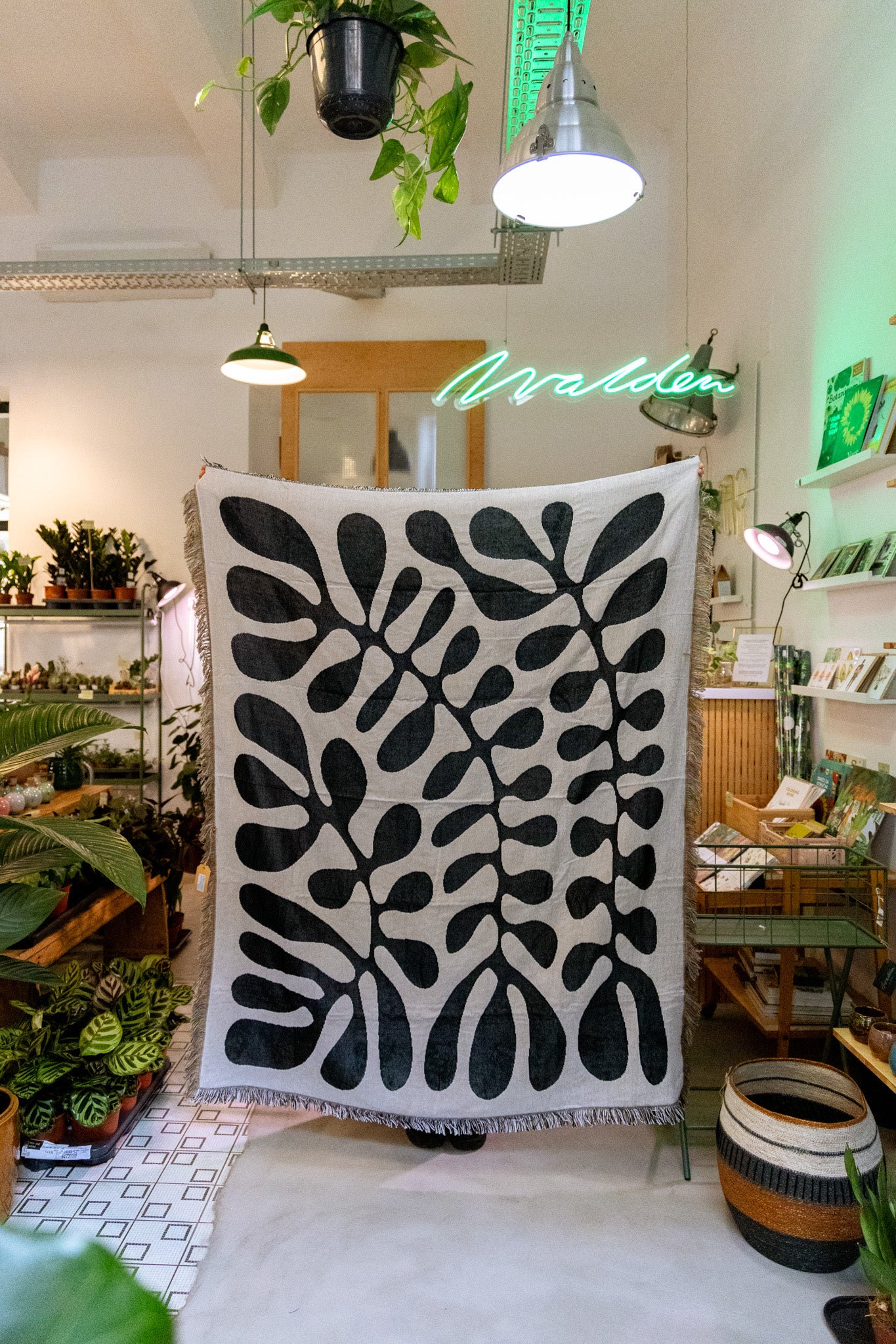 Black and white textile OUTLET