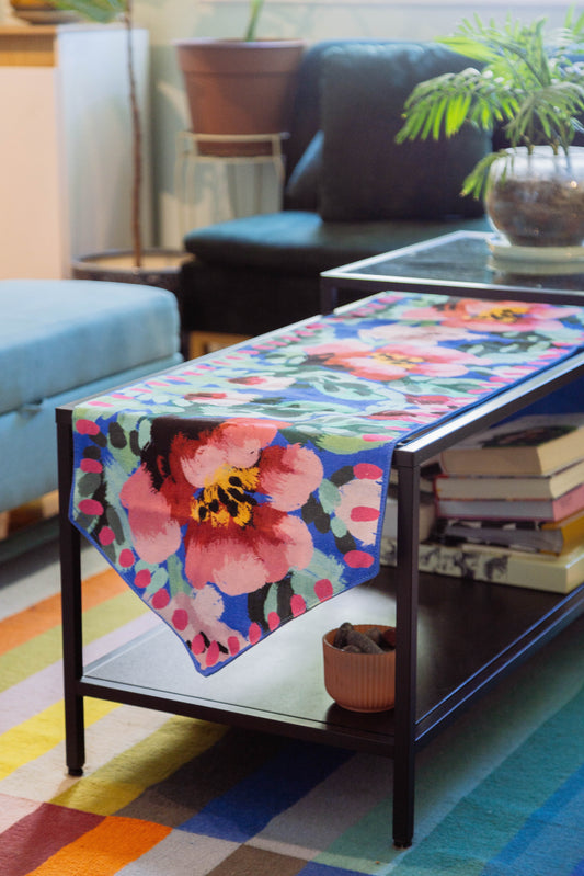 PRESALE TABLE RUNNER ROSES