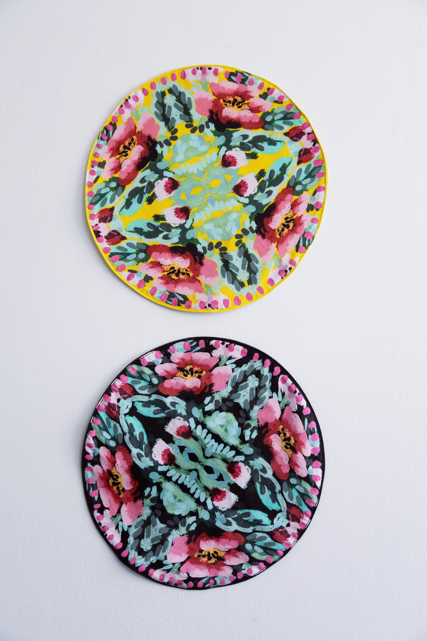 PRESALE TABLE MAT ROSES