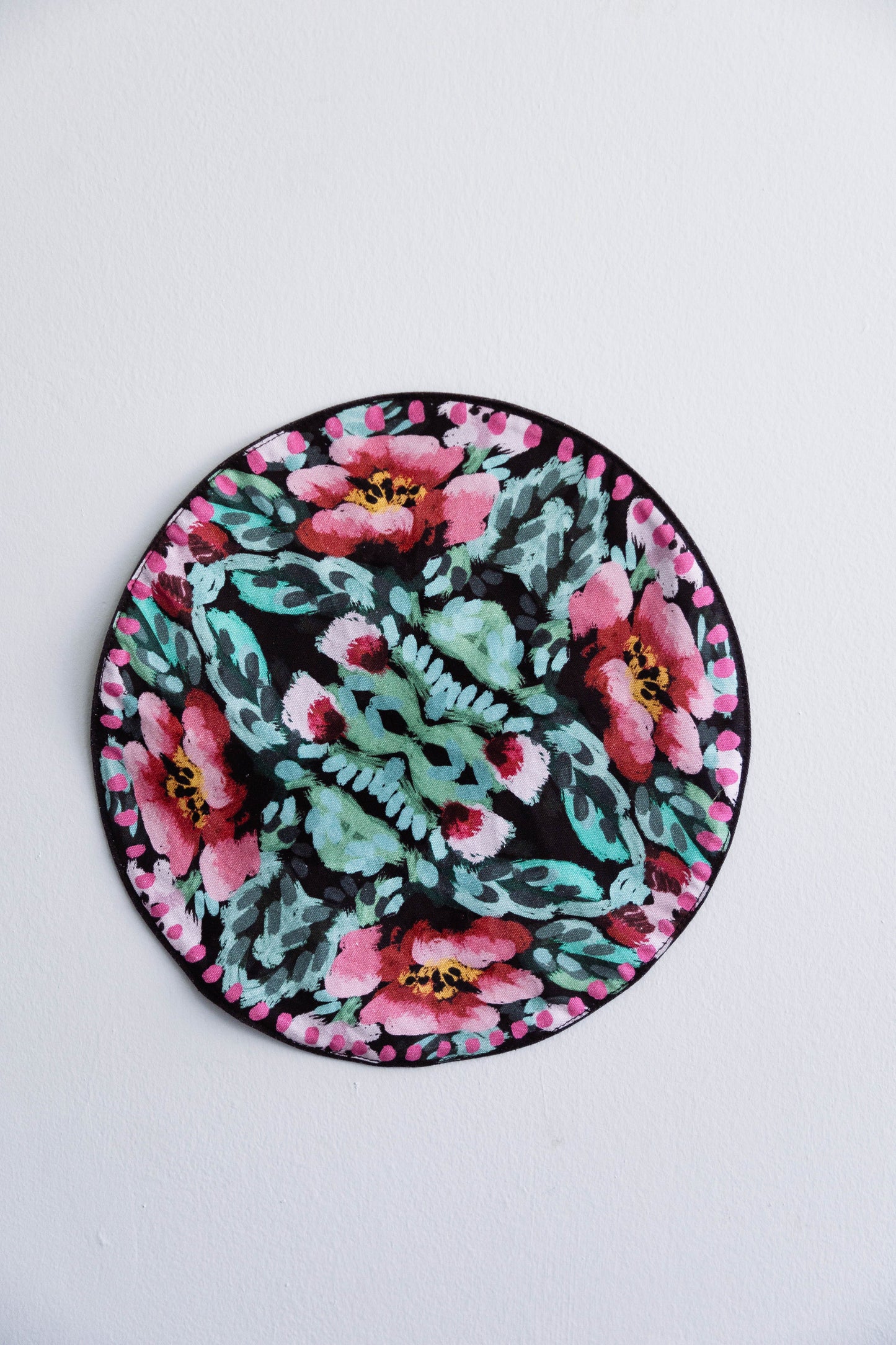 PRESALE TABLE MAT ROSES